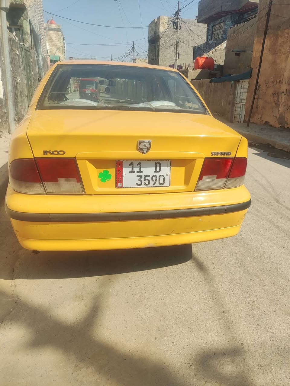 سلام عليكم سمند 11 بيه تعمير دوس ثنين وهلال واحد فقط سياره مصفره هيئه وغرامه والسنويه ال31  تخم تاير دوشمه جديده سياره نضيفه حيل أو احله من صوره السعر 40وبيه مجال حك جيه بغداد الشعب ***********
