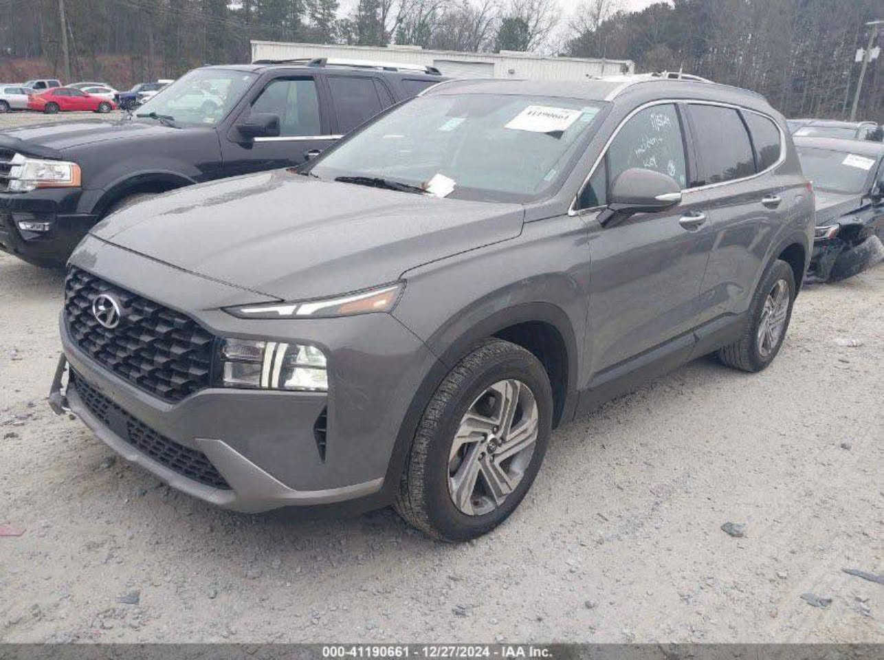 السلام عليكم  هيونداي سانتافي 2023 لون رمادي كير مكينه حداديه تبريد كفاله السيارة فول محركها ٢٥٠٠ تنفس طبيعي  السيارة حادثه كما موضح بلصوره
موصفات سيارة 
ثلاث انظمه قياده
نظام الايكو 
شاشه وكامره 
بعد هواي بيه موصفات السياره 
الرقم موقت
مكاني بابل 
الرقم ***********
السعر 210$
