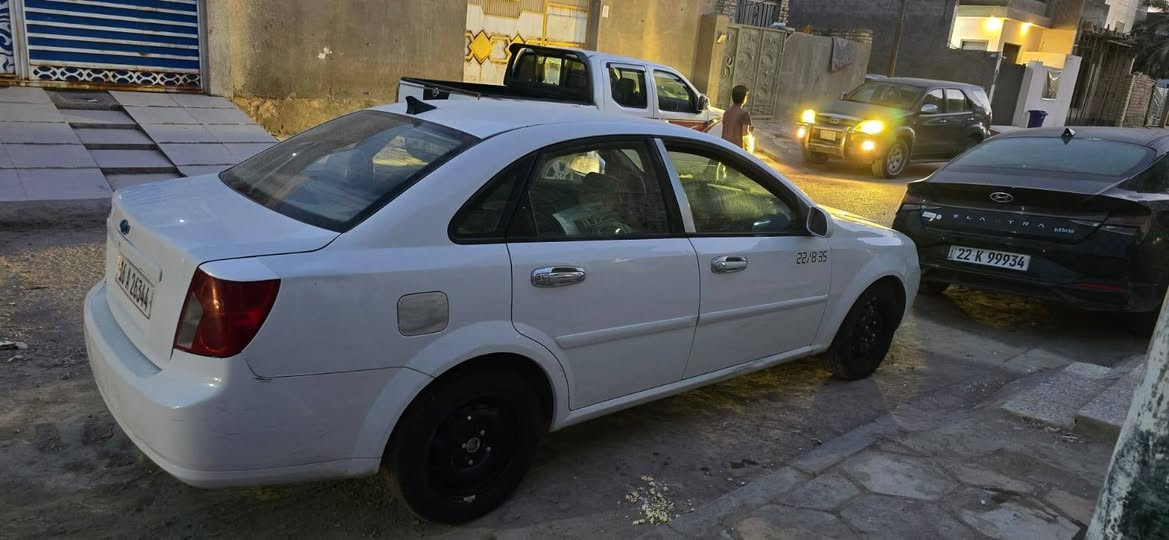 السلام عليكم .. اوبترا 2011 خليجي رقم انكليزي هزه وسنويه جديده لل31 بأسمي منضومه تبريد جديده ثلج وشاشه تاب مع كامره كير ومكينه بحاله جيده مكفولات الكشر كدامك نضيف تبديل بنيد وشبر من الدوسه تعمير تخم تاير جديد ..سياره نضيفه ومتعوب عليها مكاني العماره المركز  السعر 77 ورقه (رجاءاً اخوان تريد تعامل لو ع الرقم بيه واتس لو ع الماسنجر او تتصل لا تعامل بالتعليقات وتكسر بسعرها) الرقم ***********
