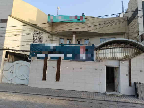 دار للبيع 300 متر للبيع حي العدالة منطقه القضاه على ساحه واجهة 15 نزال 20 
يحتوي على 5 غرف نوم وصالتين ومطبخ واستقبال وحديقه داخليه وخارجيه ومجموعه صحيات عدد 4 بناء نظيف جداً 
ارضيه مرمر السقوف جمس بورد 

__العنوان /النجف الاشرف _حي العدالة _شارع المستوصف 
 
نستقبل جميع العروض التجارية في كافه احياء النجف اداره مكتب الميار للعقار 

🟨للاستفسار الاتصال على الرقم التالي او مراسلة الصفحة 
 
📞 عباس الجنابي ***********
📞عباس هاتف الشايب ‏‪0780 151 4138‬‏
