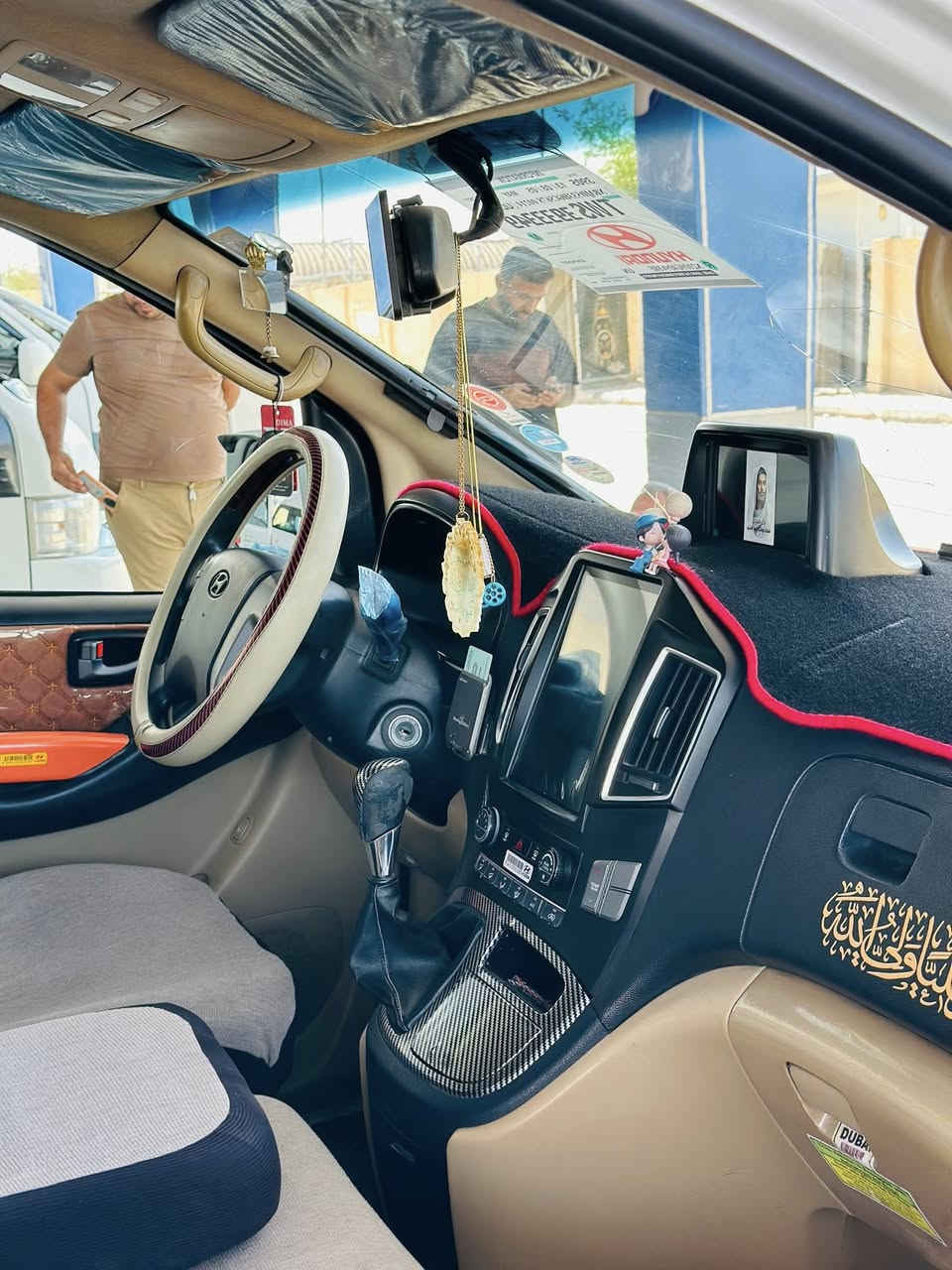 السلام عليكم 
للبيع فقط ستاركس 2017 مفتوح مكفوله كفاله عامه السياره جاهزه (مكينه صارلي سبوعين مجفته غراض اصليه )وحداديه ومنضومه تبريد وتدفئه كوله جاهزه مناقصه اي شي السعر اتصل وتدلل 
***********
