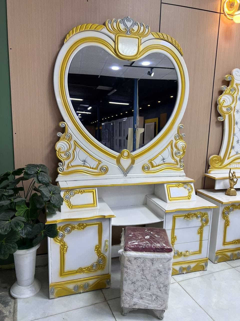 السعر ( مليون ) فقط😍

غرف نجاره عراقيه 💯💯

تتكون من ١٠ قطع 

عرض الكنتور٣مترات و٢٠سم

ارتفاع الكنتور مترين و٤٥سم

السرير بلوك ٦ ارجل

طول السرير 200 سم 

عرض السرير 160 سم 

الضهر شد براغي

الزاويه بارتفاع الكنتور 

الشازلون والطابوريه 75 الف 

الدوشك 150 الف  ضمان ٥ سنوات


**إذا كنت صاحب هذا الإعلان وتريد حذفه لأي سبب، رجاءا أرسل رسالة إلى الدعم الفني**