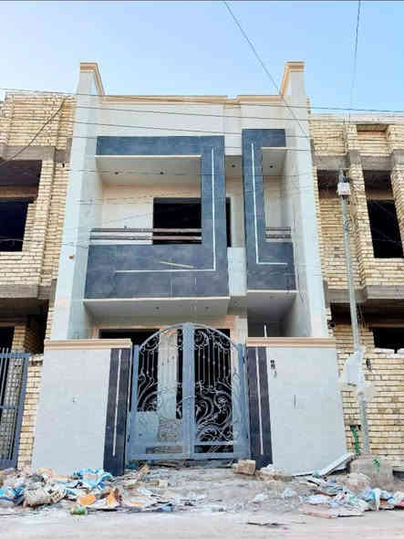 للبيع دار مساحه ١٠٠م بناء حديث حي الشباب قرب سوق اميمة واجهة ٥ متر نزال ٢٠ متر صالة ومطبخ وخدمات و٣غرف نوم للاستفسار الاتصال على الرقم التالي *********** ويوجد وات ساب
