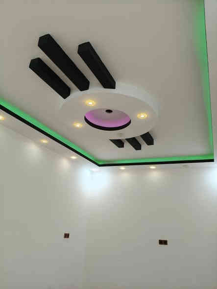 🏡 بيت طابقين للبيع ـــ تقاطع القدس (حي الربيع )
بيت حديث مع تصميم فخم ( البيت يرهم للسكن العائلي او استثمار)
•طابو زراعي سند ٢٥ 
مساحة البيت ١٥٠ (الوجه 10 , النزال 15)
الطابق الاول يتكون من :
•غرفتين نوم ،صالة ،استقبال،مطبخ ، حمام 
سقوف مغربية أنيقة
سيراميك للبيت بالكامل
سقوف جبس عازل
الطابق الثاني : ثلاث غرف نوم + مطبخ +صالة +حمام كامل .
الموقع مميز جداً: يبعد 50 متر فقط عن كلية بلاد الرافدين الجامعة قريب من مطاعم راقية ومواصلات متوفرة.
ملاحظة البيت نظيف وما يحتاج أي صرف إضافي .
📞 للتواصل :
يتوفر واتساب أيضاً 
***********
