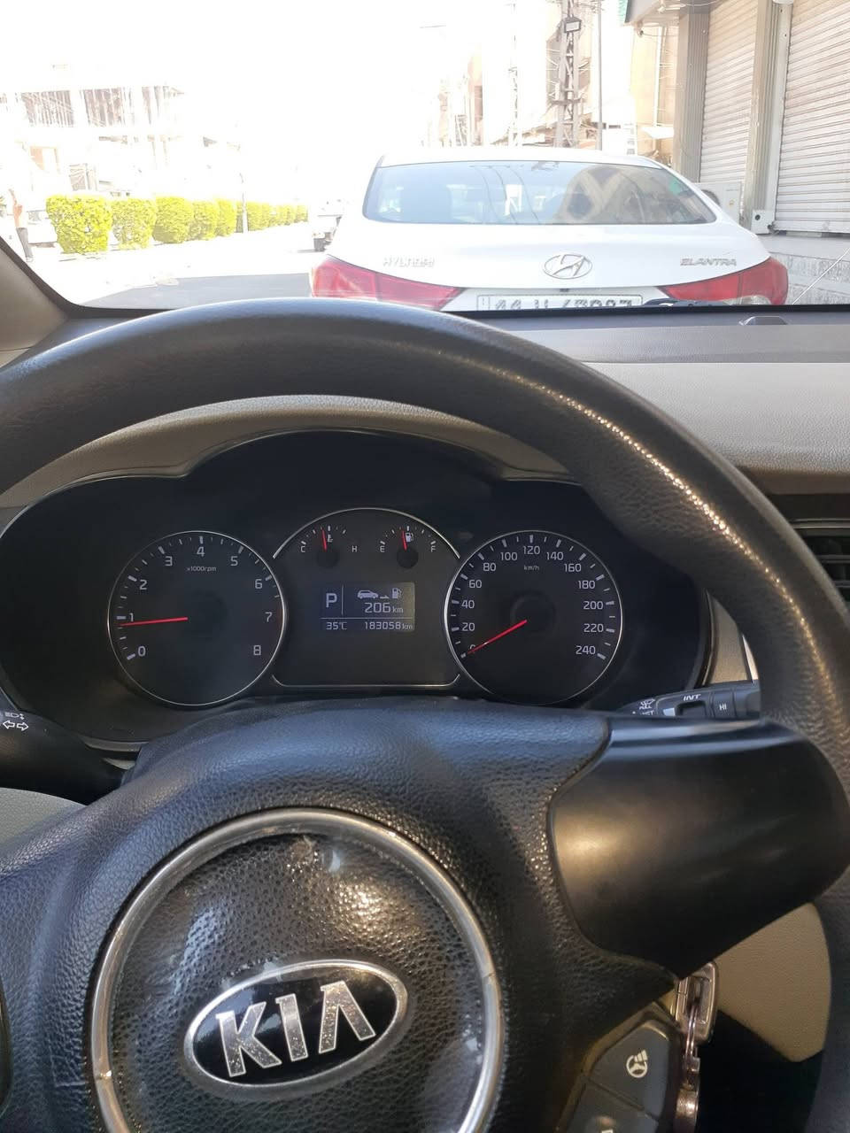 سلام عليكم للبيع كيا كارنز موديل ١٤ 
رقم بغداد الجديد باسمي كير محرك كفاله تبريد ثلج السعر والتفاصيل واتساب ***********
