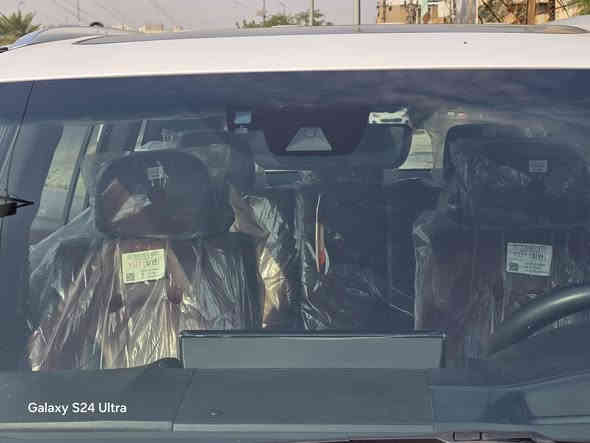 السلام عليكم للبيع لكزز سبورت فول مواصفات ماشية ١٧٠ الف موديل ٢٠١٨ سيارة جديدة كير محرك صدر تايرات كهربائيات كلة جديد صور السونار موجودة مكاني البنوك للبيع او مراوس مونيكا ١٩ او ٢٠ ابيض بغداد السعر ٦٧ الف يعني ستة شدات وسبعون ورقة ***********
