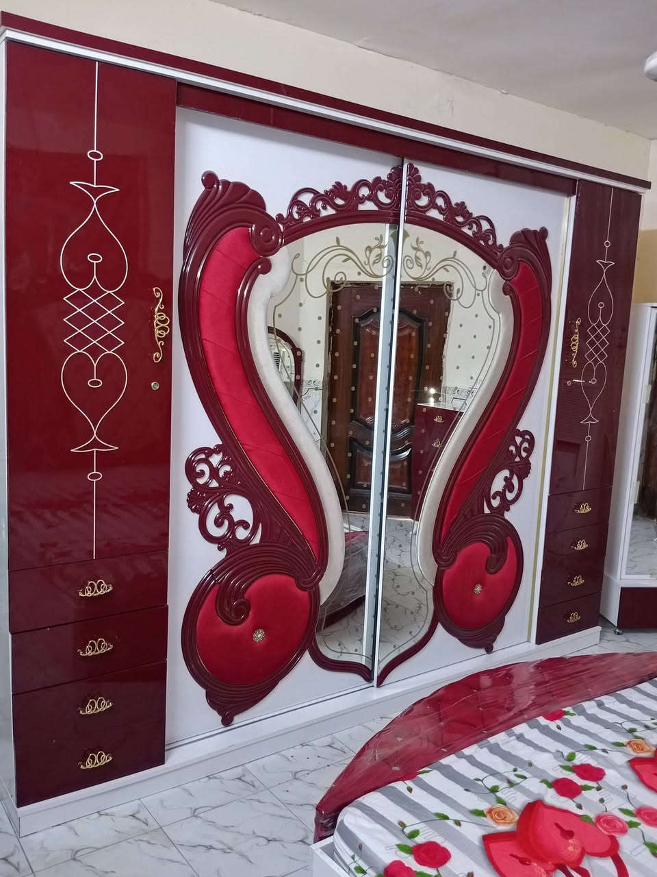 آلُـۜسـۨۚ(✋)ــِۖلُأمٌ ؏ـليۜـ(💜)ـكـۜم غرفه 🇹🇷تركي متكونه من   9قطع نضافة ميه بل ميه  اي استفسار خاص او انتصال عل رقم ***********بي وتساب
