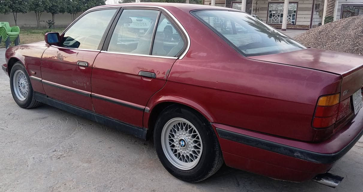 بي ام 535 موديل 90 رقم بغداد مشروع وطني 
كير ومحرك خير من الله بدون حادث بدون خياس 
 كهربائيات شغاله تخم تاير ويل خليه 
تبريد شغال سياره جارده تحتاج صبغ 
السعر 38 وبيهه مجال 
المكان بابل ***********
