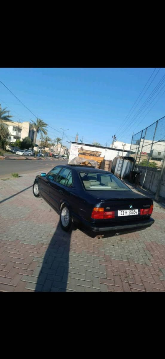 السلام عليكم 530i v8 موديل 94 رقم بغداد بسمي للبيع السعر 53 وبيهه مجال ***********
