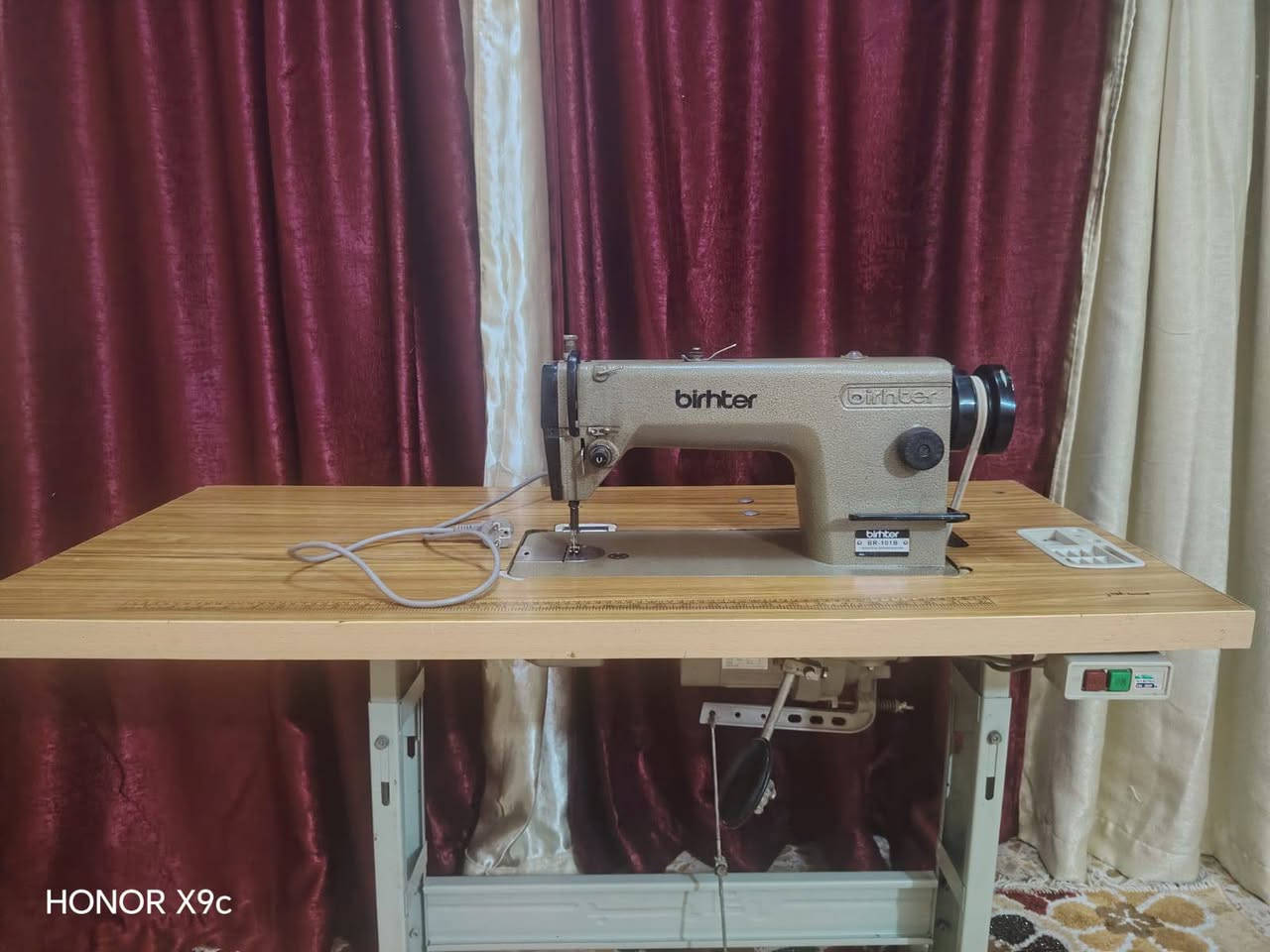 برذرررر ياباني
شرط الفحص والشغل 
مكينه جدااا نظيفه 
تخيط كافه انواع الاقمشه


**إذا كنت صاحب هذا الإعلان وتريد حذفه لأي سبب، رجاءا أرسل رسالة إلى الدعم الفني**