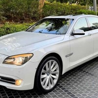 بي ام 740 • ٢٠١١ • ٩٠٠٠٠ كم