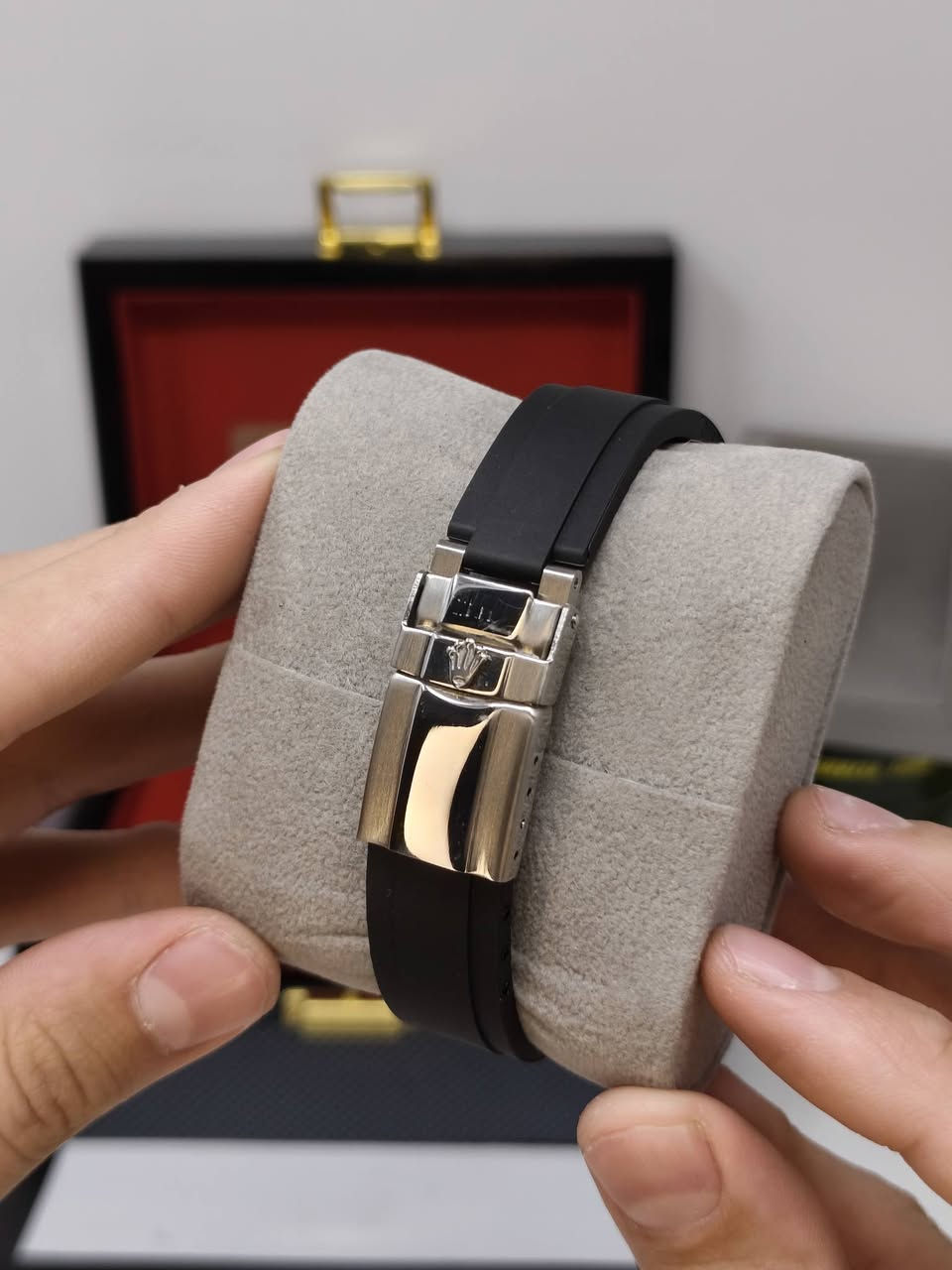 الدايتونا الربل روز گولد بلاك ايدشن 🔥
السعر 35 توصيل مجانييييييييييييييييييييييييي 🔥
تواصل ***********
