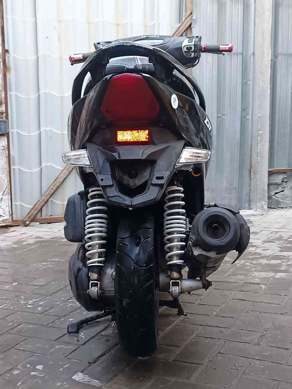 السلام عليكم دراجه جي تي ار للبيع كله بلادي
السعر :900  وبيها مجال قليل 
المكان بغداد / بلديات تقاطع الكهرباء
للاستفسار   / ***********
