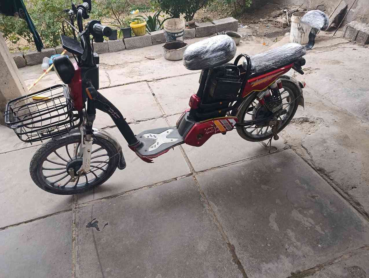 السلام عليكم ورحمة الله وبركاته دراجة شحن للبيع موديل 23 بطاريات فول مواصفات كهربائيات كلهة شغالة السعر 200وبيهة مجال للطيبين اي استفسار على هذا الرقم ***********
