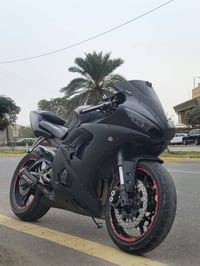 ياماها r6 2005 دراجة مكفولة ماشية 42 ميل عليها هدرز شوته k&n باور كوما...