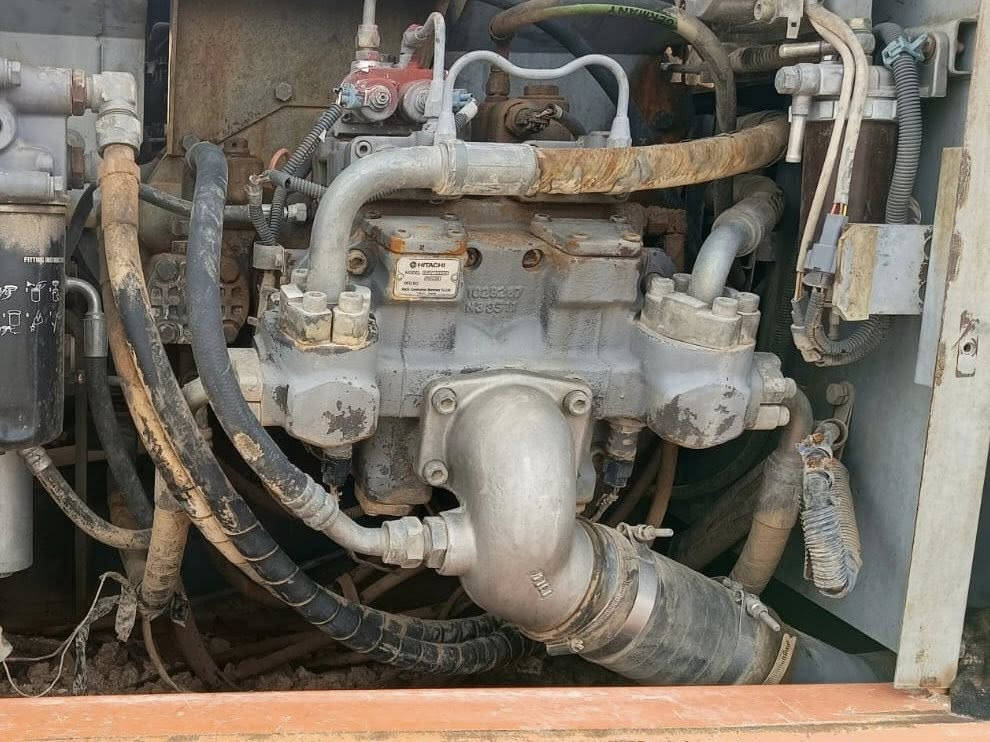 للبيع هيتاشى زت موديل ٢٠٠٥منفيست سعر٣٥٠$مجال***********
