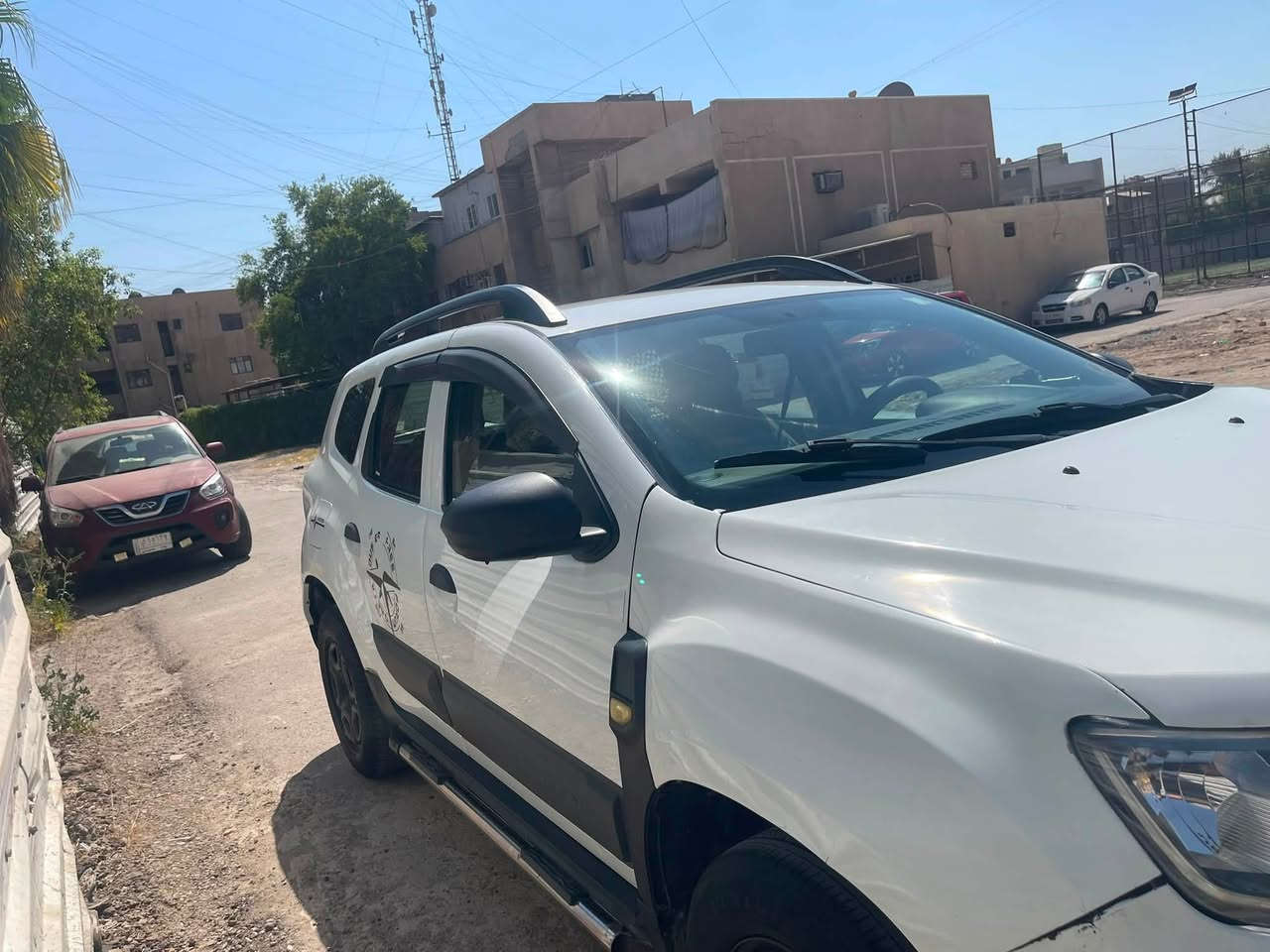 رينو داستر 2019
محرك 1600
شاشه وكامره خلفيه 
ابواب امامية جام  كهرباء 
كروز سرعه
سياره بيها قطعتين ربع بنيد وجاملغ يمين 
السيارة بيها ملاحظات بسيطة 
رقم بغداد بسمي تحويل ثاني يوم   
تحكم ستيرن 
مكفوله كير ومكينه بشرط 
ماشيه 190 الف كيلو   وقابل لزياده 
سعر 90$ بيها مجال بسيط لشراي 
السيارة عليها غرامات تنزل من السعر الكلي بعد الاتفاق
موقع بغداد البياع
للتواصل *********** اتصال / واتساب متواجد
