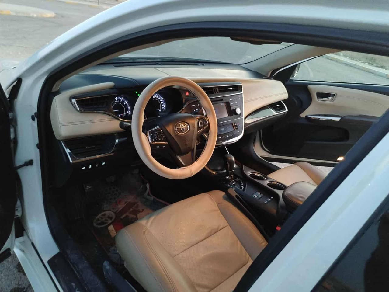 افيلون ٢٠١٣ رقم بغداد دولي خليجي فول مواصفات واحد على واحد داخل ملكي بردة خلفية حساسات امامي خلفي كاميرا كشنات تدفئة تبريد ضرر جاملغ وبنيد بدون دواخل و بدون آير باك سيارة نضيفة جدا
سعرها ١٦٨ ورقة

***********
