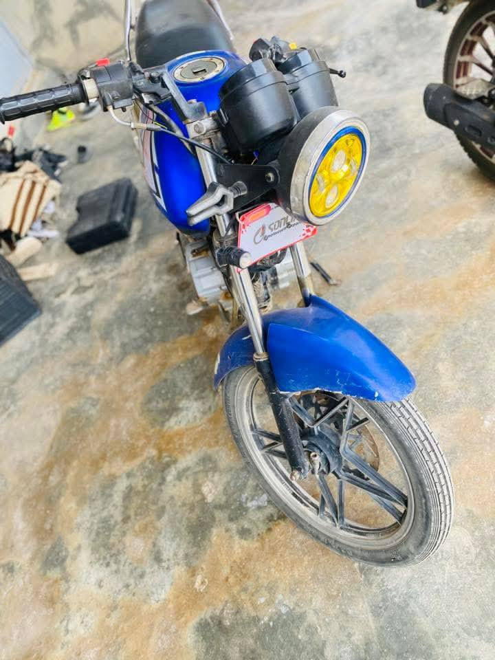 للبيع جوندة موديل 2016اوراق بيهية بغداد 300
***********
