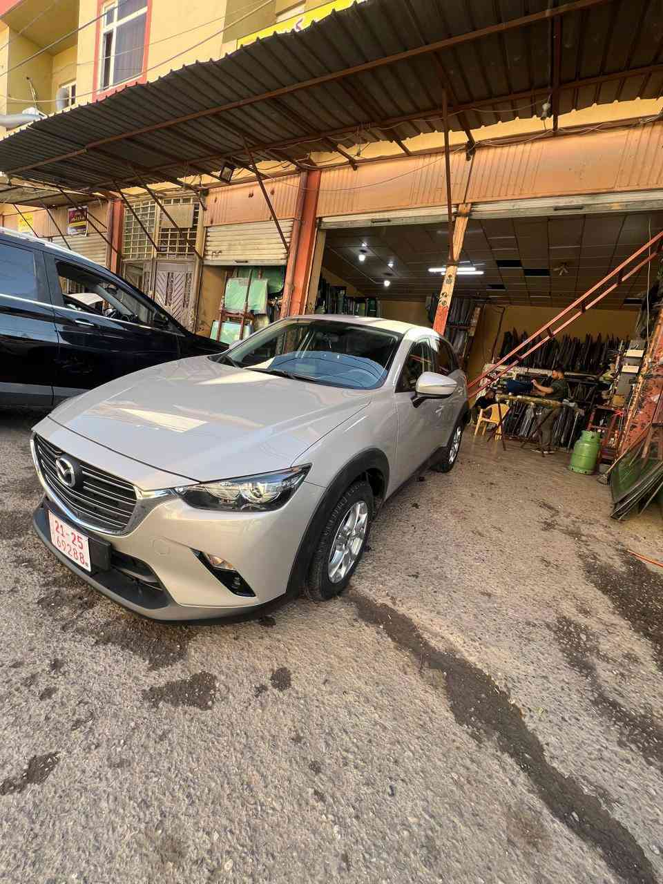Mazda cx3  2023
بێبۆیاخ 
یابانی مواسەفاتی خلیجی
٢٠٠٠٠کم ڕۆشتووە
بێ بۆیاخ بێ شوخت وەک سفر ماوەتەوە
سلێمانی
***********
