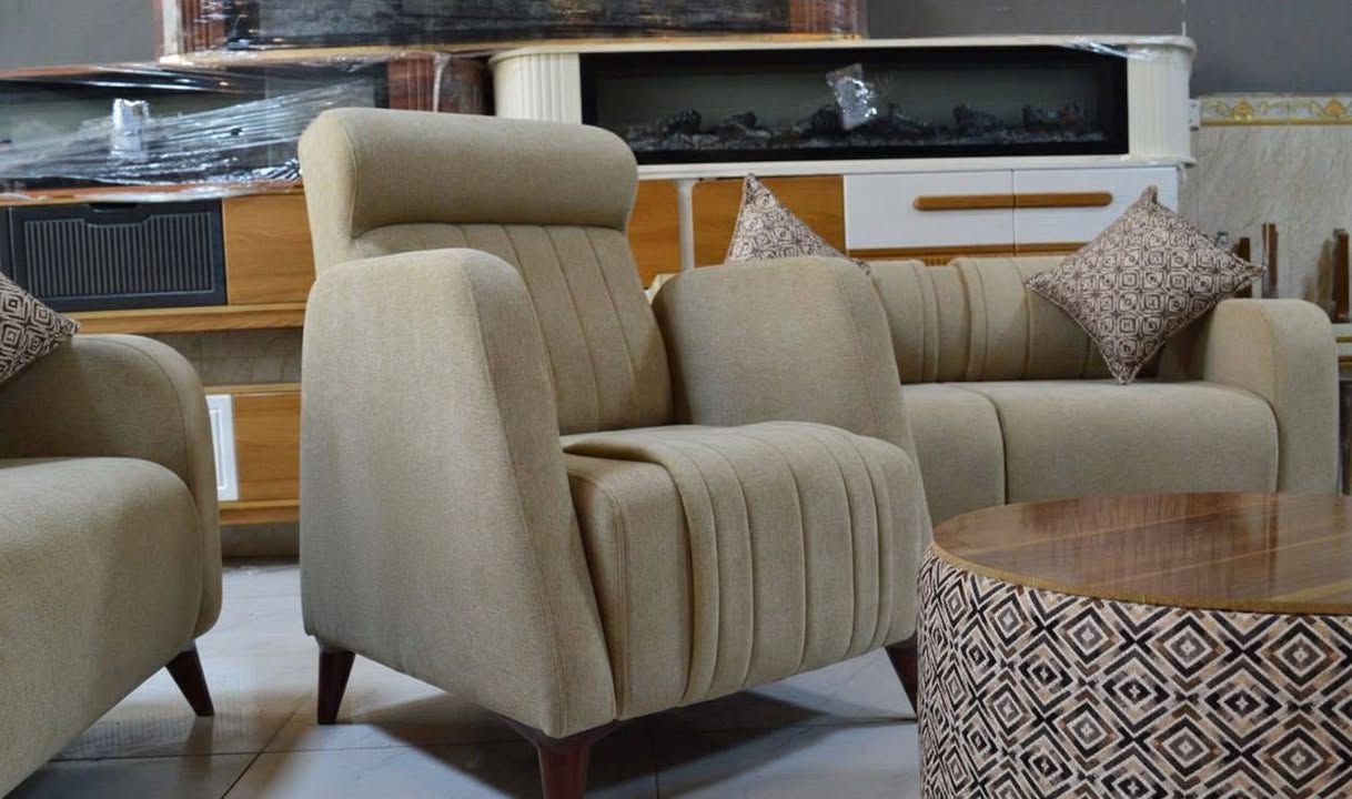 تخم ١٠ مقاعد خشب جام روسي قماش ثكيل كتان ثكيل اسفنج ارتفاع عشره مميز اول  كشر هيكل بلوك اسود دوشمه فول كوشات عدد اثنين هديه ونظافه الشغل كدامكم وكله بسعر ٧٥٠ الف بس 
استفسار واتساب ***********
