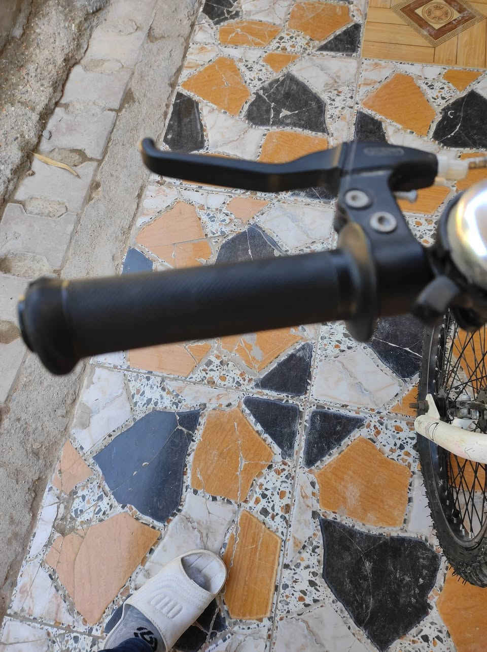 بايسكل باله امريكي ماانستخدم استعراضي جاهز حجم ٢٠ نظيف جدا بصره
***********
