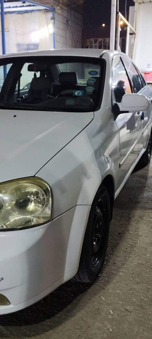 اوبترا موديل 2011
رقم انكليزي مشروع وطني  سنوية للـ 2028 راعيهة بالعمارة تحويل ثاني يوم 
بيهة جاملغ امامي وخلفي بيهن صبغ 
تخم تاير جدد ويل هسة شادهن حدادية وتبريد وتدفئة نعمة من الله 
محرك وكير بالجيس 
شاشة تاب كامرة خلفية بصمة ابواب 
السعر 70 وبيهة مجال 
*********** ميسان ـــ العمارة
