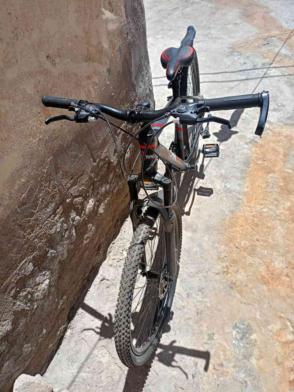 سلام عليكم بايسكل جبلي للبيع جديد مامستخدم ابد حجم 26مكاني ناصريه سوك شيوخ السعر خاص الشراي يتصل او بي خير ويدلل رقمي (***********)
