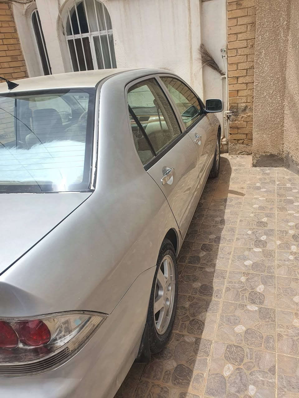 السلام عليكم لانسر خليجي رقم سليمانيه موديل ٢٠٠٨ كير اوتو محرك جبير  باقي التفاصيل تعال خاص السعر ٧٥ و بيها مجال بسيط ***********
