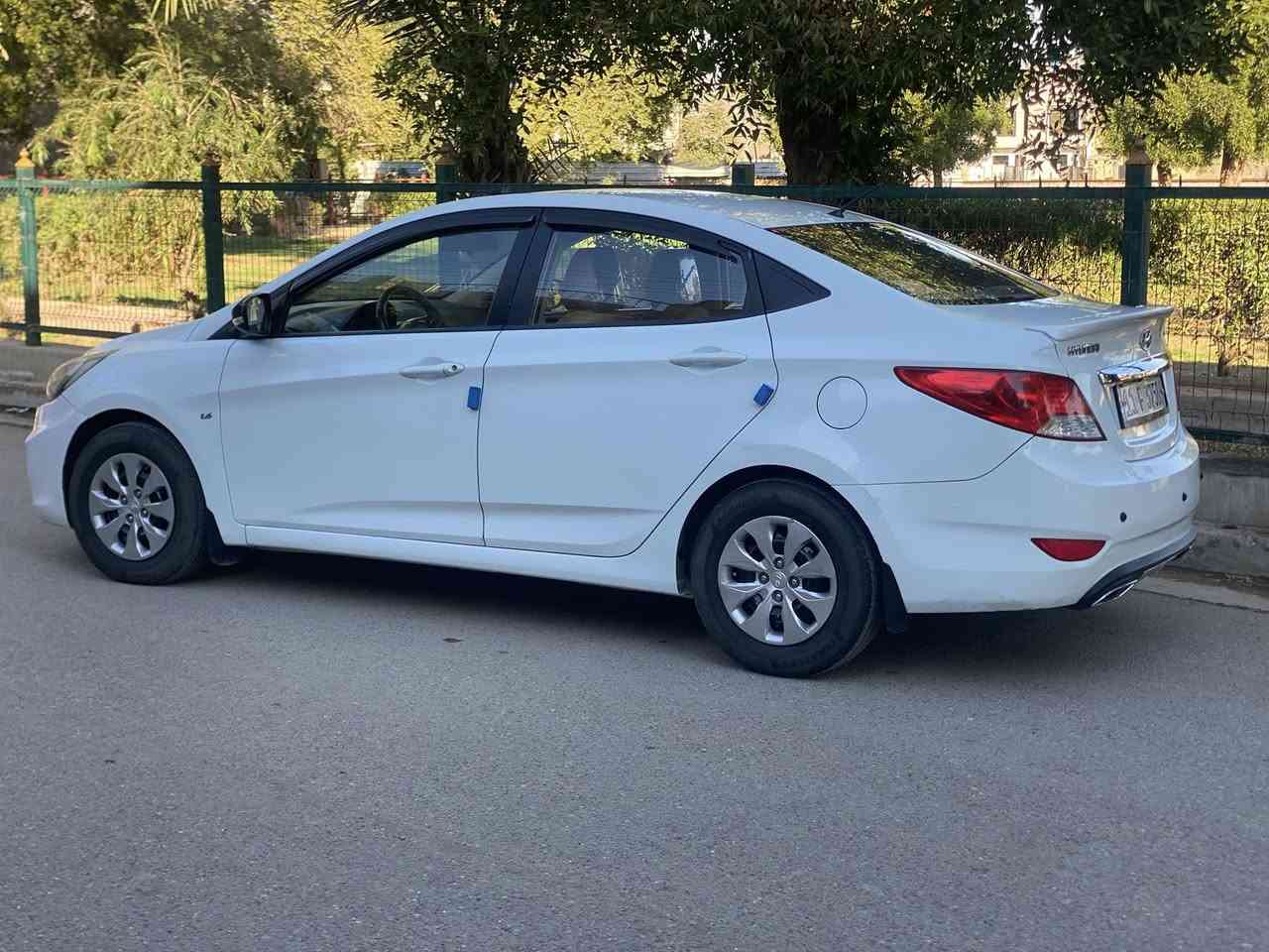 السلام عليكم
للبيع فقط
هيونداي اكسنت 2013 خليجي مكفولة من الصبغ والتبديل ماشية 127  
محرك 1600 دوش دبل قطرة المرغوب  كير محرك تبريد  خير من الله 
رقم بغداد الدولي باسمي مشروع وطني هزة جديدة 
السعر المطلوب 103وبيها مجال الجاد بالشراء يخابرني ويدلل مكاني بغداد/الدورة/المهدية الثانية 
***********  
 ابو علي .
