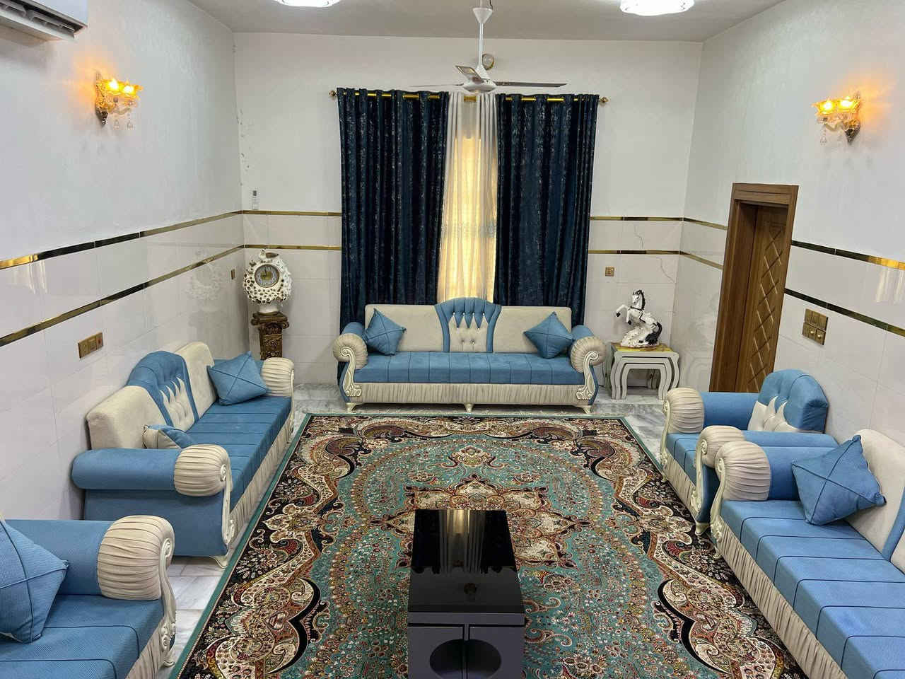 تخم مستخدم  قليل شغل درجه اولى 
15- مقعد
السعر مليون و100 وبي مجال
العنوسعر الباب 175ألف شدونقل بلااش***********
