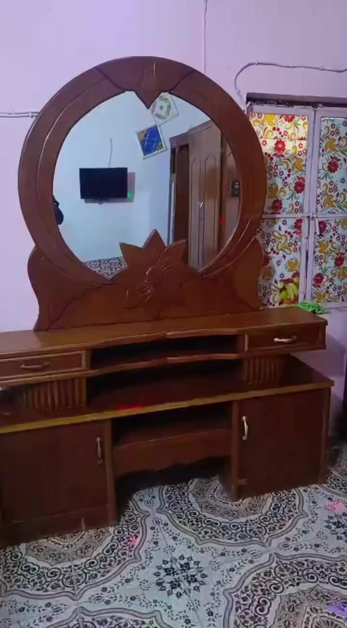 سلام عليكم غرفه 6بواب للبيع السعر الخاصه ميسان المجر الكبير ***********
