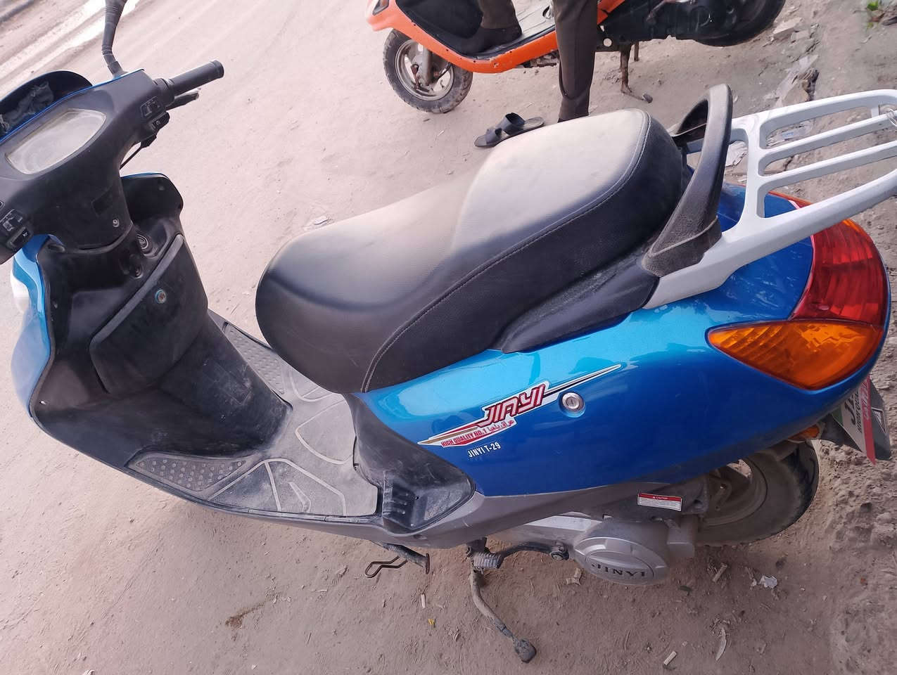 دراجه جنوه اخو الجديد مكفوله بابل الجزائر.السعر800وبيه مجال الاتصال على الرقم ‏‏.  ‪0776 582 4524‬‏ ..
