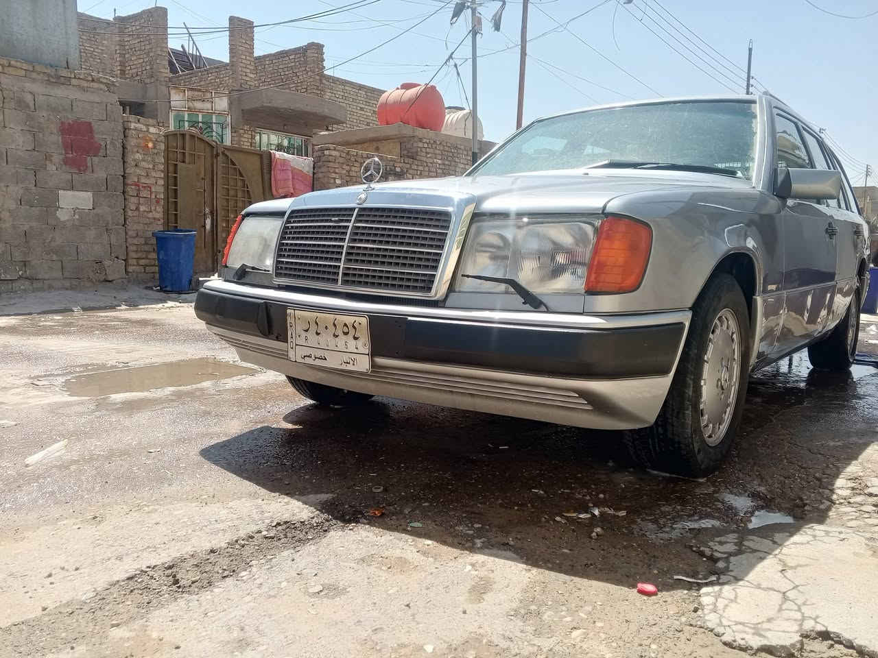 السلام عليكم مرسيدس 92 العنوان بغداد مدينه الصدر مصبوغ عام جماليه مكينه بطه اثنين ونص دي جديده السعر 45 وبها مجال شيء قليل‏‪***********‬‏
