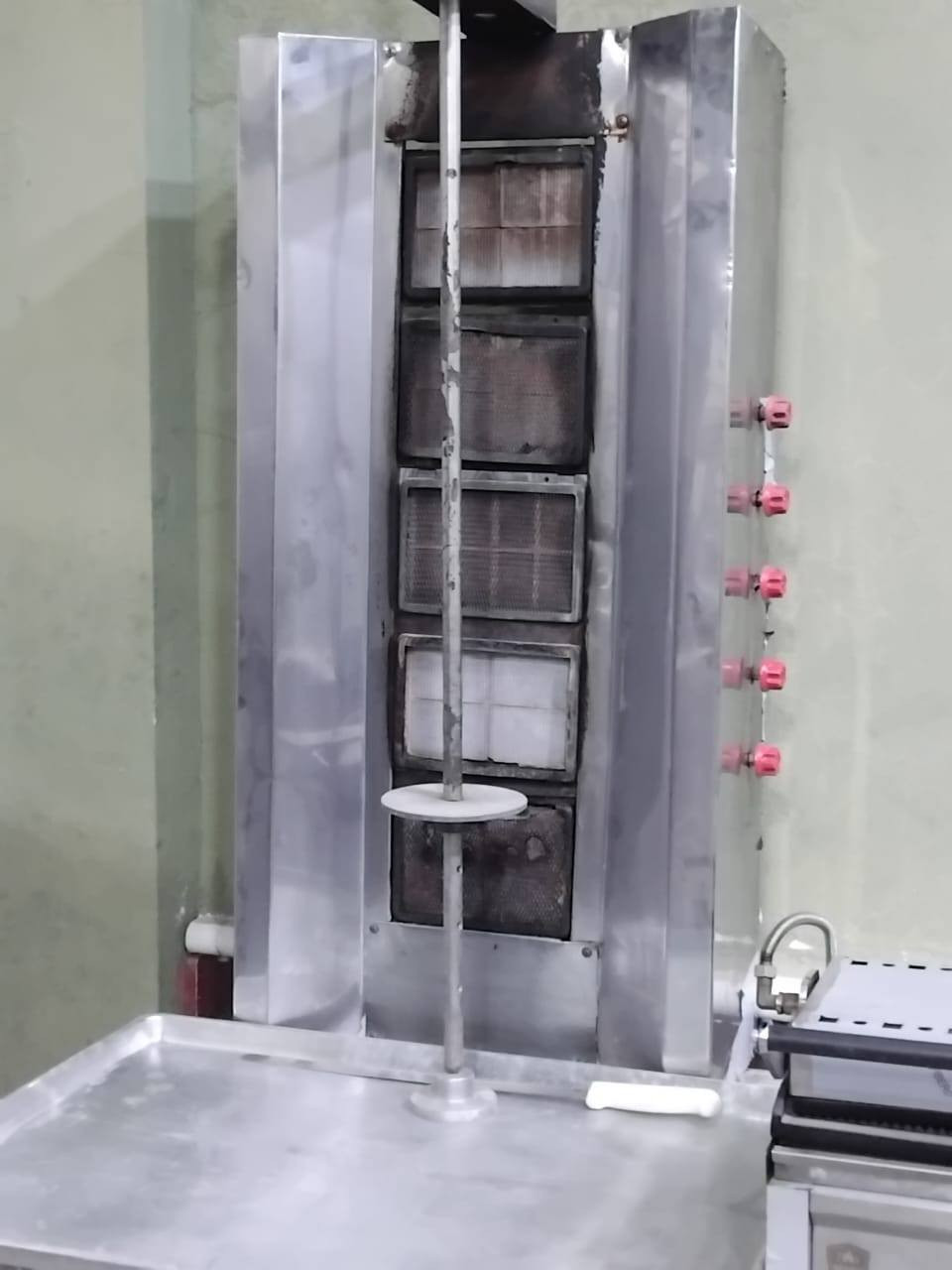 السلام عليكم قلايه فنكر الوحده ب 70وبيهامجالجهاز البركر 280 الاستفسار اكثر ***********
