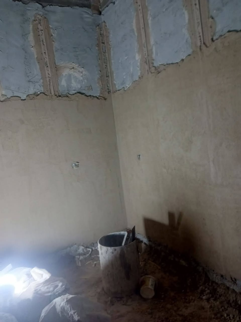 سلام عليكم كادر لبخ ناعم المتر 6. جراره متر 4 تشميع 3 جص بورك 7 تصفير مساطر كبان 6 واجهات ب نوعها فوم تركي بورسلين كوبلنات ترايش قطعي  ونبات نفس موقع العمل رقمي للتواصل ***********
