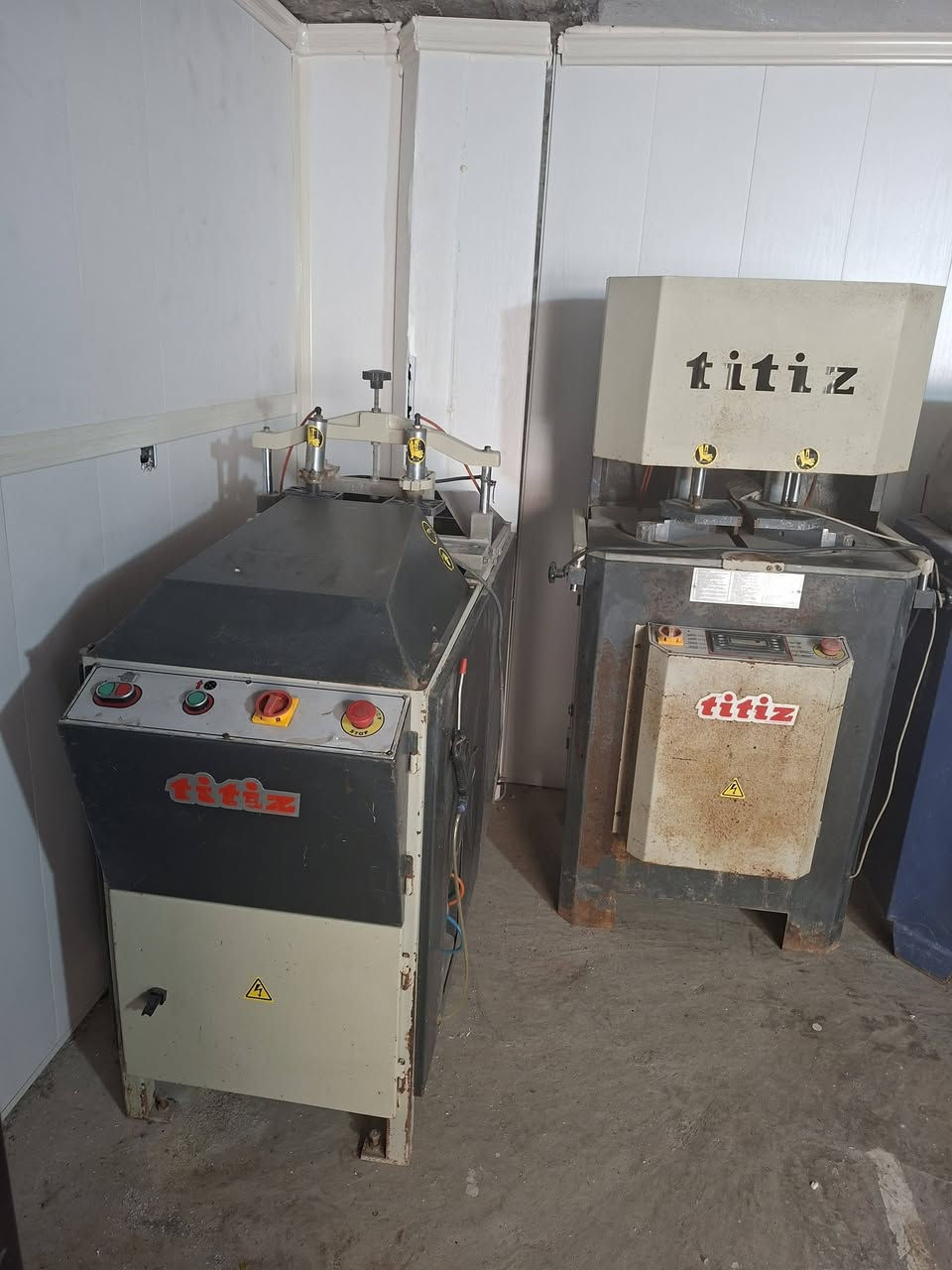 معمل (تيتز تركي) سنکل كتر سليم، للبیع، نظيف جدا بشرط فحص، بدون فریزة كيلون.
*********** واتساب
