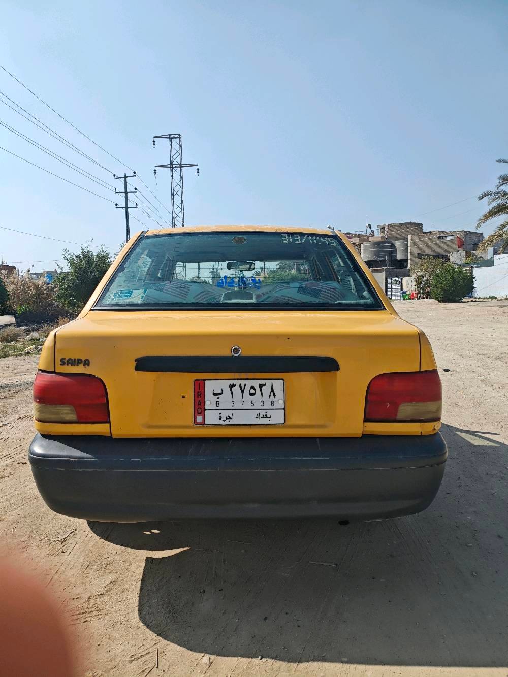 سيارة سايبا صفراء للبيع بحالة جيدة. المقصورة الداخلية نظيفة ومقاعدها مغطاة بأغطية جديدة. السيارة تتميز بمظهر خارجي كلاسيكي مع بعض علامات الاستخدام.
السيارة مناسبة للاستخدام اليومي وتقدم أداء موثوق به للمسافرين داخل المدن.