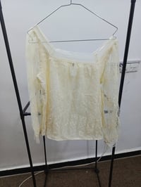 ملابس • توصيل