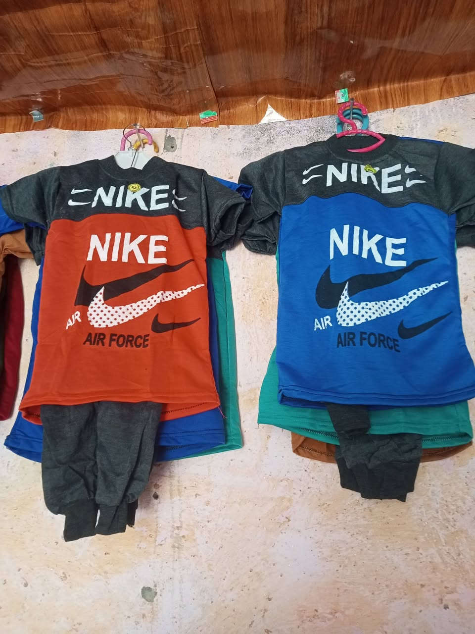 فلس ونص مكاني مشخاب ***********
