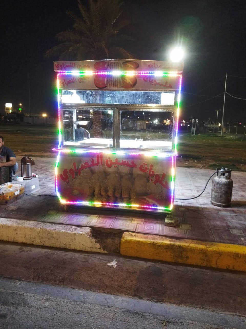 عربانة للبيع 
بل اصل مكينة همربكر 
ومال فلافل 
ومال كبة 
ني حولة مال حلويات 
مكاني شارع سناتر 
سعر 350
*********** كربلاء, العراق
