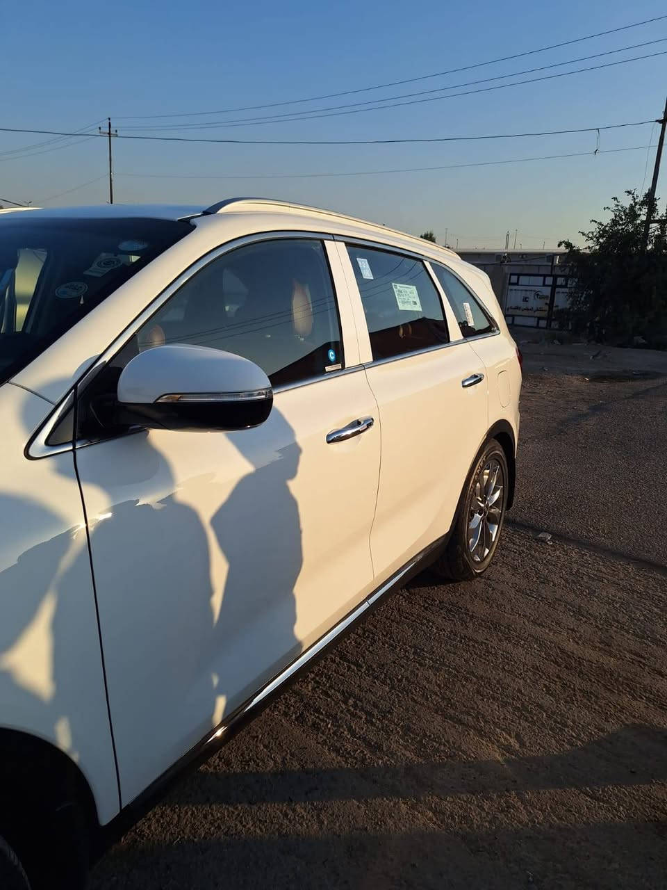 السلام عليكم اخواني الاعزاء  سياره سورنتو 2019 فول مواصفات عدى بانوراما6 سلندر 7 راكب 3 قطع تبريد مكفوله كفاله عامه الرقم بغداد الجديدسنويه وهزه جديده العنوان بغداد مكلف بلنشر رقم صاحب السيارة ***********
