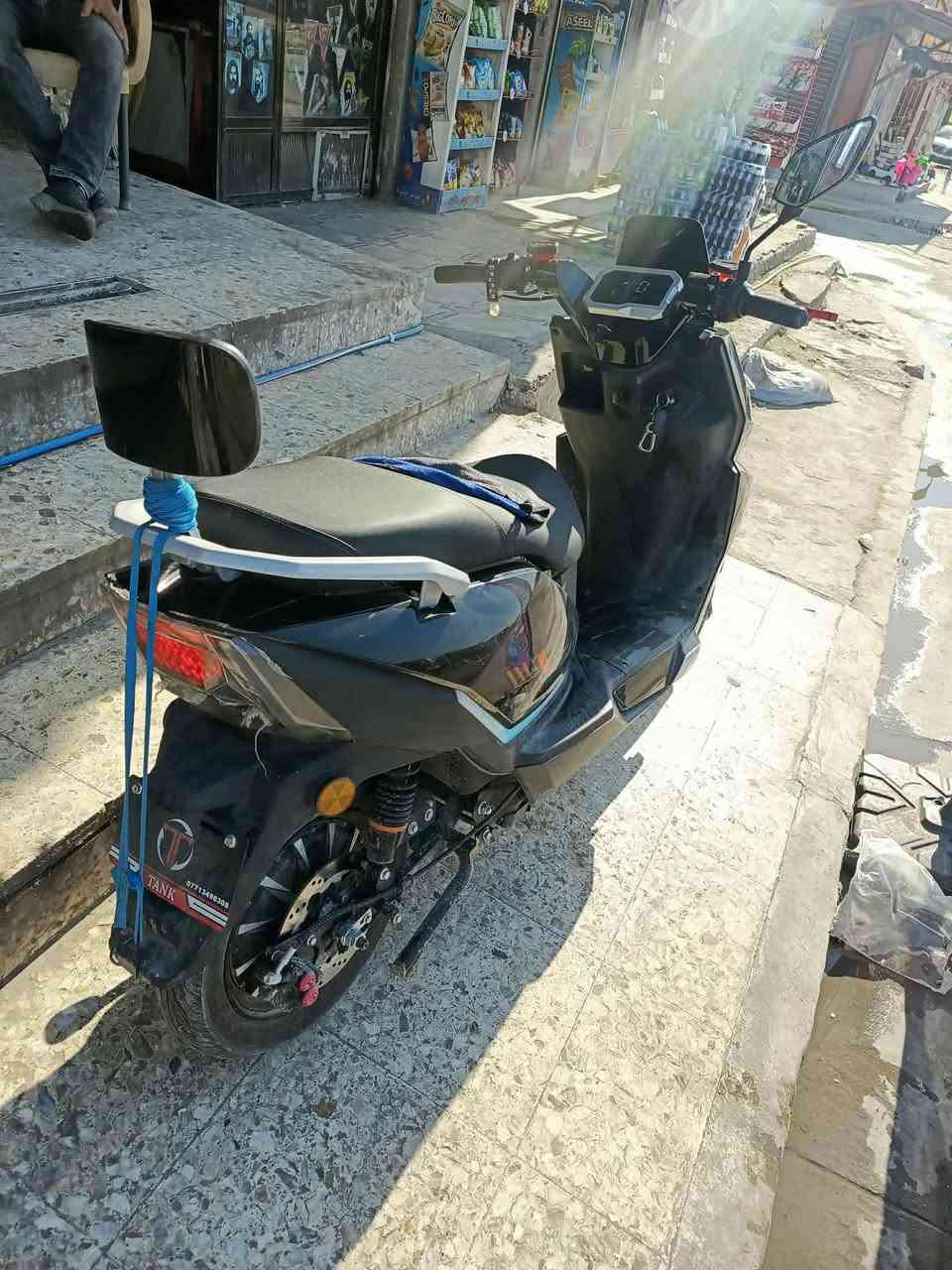 سلام عليكم
دراجه شحن تانك نوع دبابه 
ست بطاريات كبار 
72امبير 
ملف/2500
تايرات جدد 
نشرات جانبيه و شاسه رقميه بصمه و بيها بك 
الدراجه جديده مصار هواي من اشتريتها 
للاستفسار/*********** 
ما عندي خاص فيس فقط واتساب
