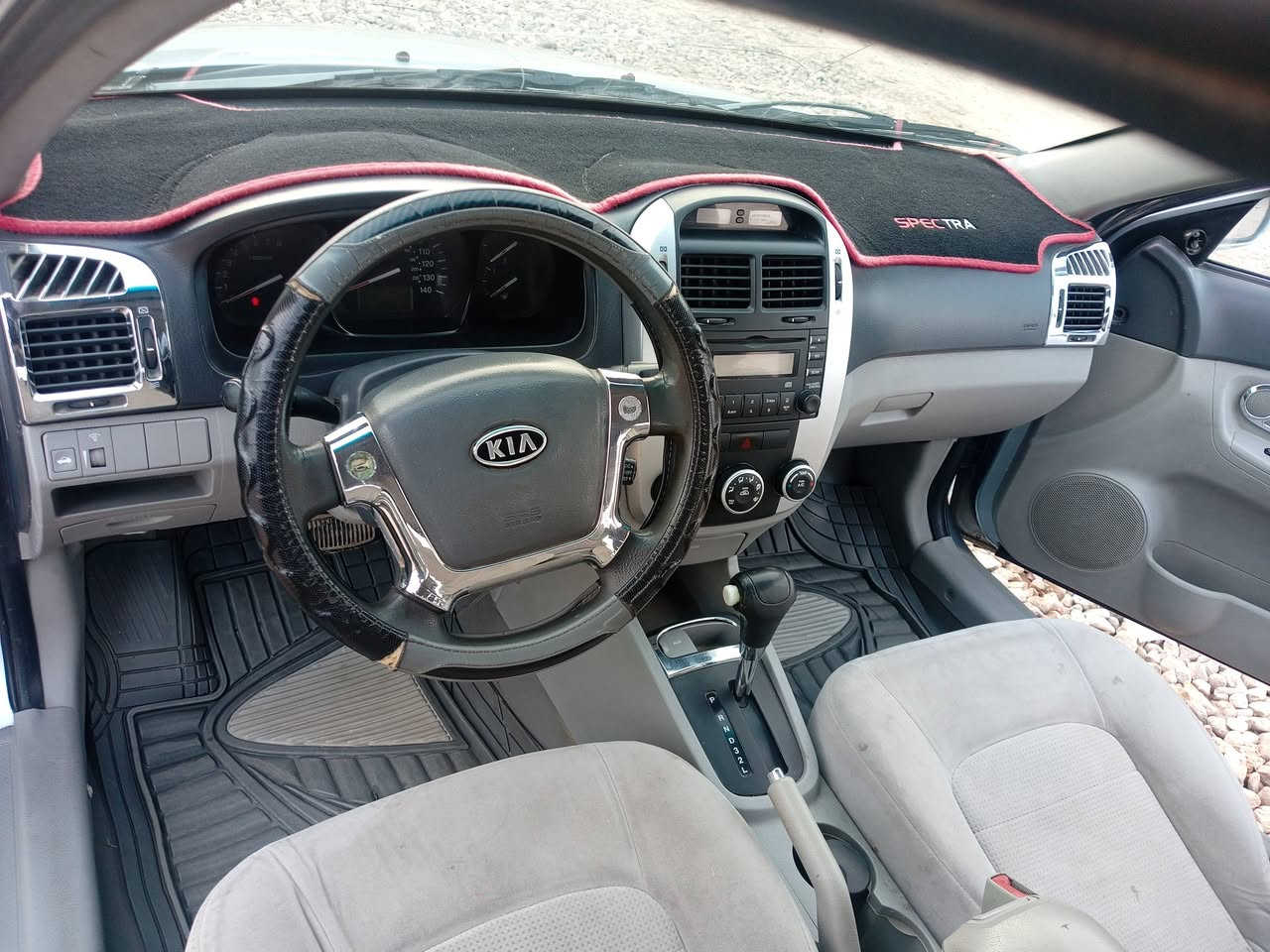 كيا سبكترا 2008 وارد امريكي گير وحداديه ومكينه وتخم تأير خير من الله السياره مصبوغه احزام للجماليه ومكفوله من الضربه ومكان السياره بابل الشوملي السعر 83 وبيه مجال الاستفسار ***********
