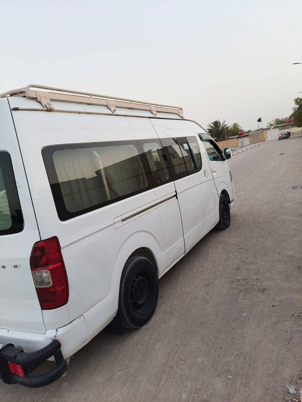 سلام عليكم جنبي للبيع كفاله من ضربه وصبق ماعده دوار ودوس معمره مكينه  وكير وكسن جدد حداده تخم تاير جدد تبريد محور سبلت تنته نايلون فرشه رضيه جديده مصفره سنويه جديده لحد 31رقم بصر تحويل مكان بصره سعر 118وبيه مجال لشراي***********
