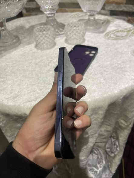 ايفون 13برو ماكس ذاكره ٢٦٥ مكاني بغداد حي العدل سعره ٤٧٥  الف 
***********
