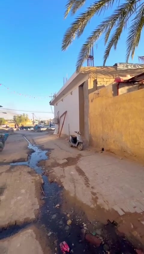 دار طابو صرف للبيع الحيره المبزل قرب مركز شرطه الحيره  المساحه ٢٤٢ م الاساس تجعيب الجدران طابوق وبلوك السقف شيلمان يحتوي ع ٣ غرف نوم  ومطبخ والارضيه شتايكر ملون قرب الشارع الرئيسي مكتب المجره للعقار في الحيره والمناذره للاتصال ***********
