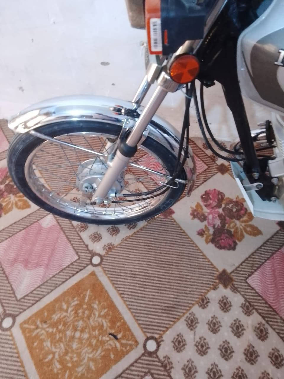 دراجه متين شلامجه الأصلي أوراق كامله موديل 22 طالعه ب 23 كفاله عامه كله على لبلاد وكله شغاله مانقصه شي السعر مليون و 150 وبيه مجال قليل مكاني بالزبير الشراي يتصل ***********
