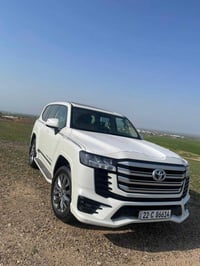 لاندكروزر GXR • ٢٠٢٣ • ٤٥٠٠٠ كم