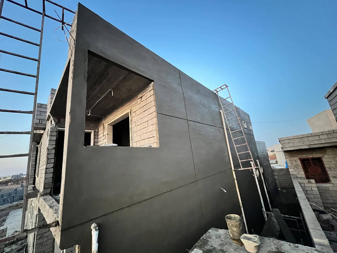 السلام عليكم كادر لبخ سمنت ونقش واجهات واسعار مناسبه جدا للاستفسار الاتصال على الرقم ***********
